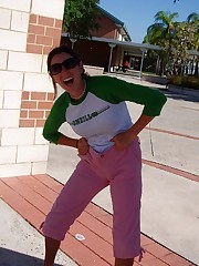 Cameltoe upskirt gallery