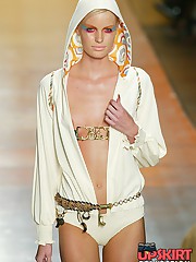 Horny downblousing from hot top models