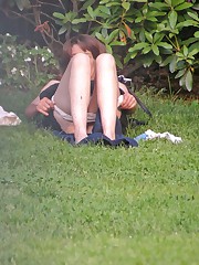 Upskirt no panties, she just took them off