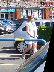 Fantastic peek of the panty upskirt