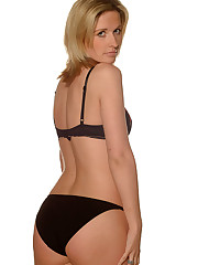 Up upskirt picture gallery mature upskirt