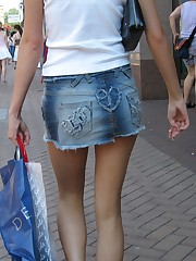 Hot woman upskirt, spyed in a shopping mall upskirt pantyhose