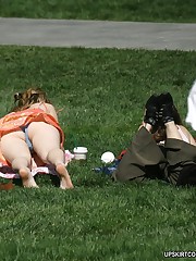 Upskirt voyeur pictures made by pro hunters in public up skirt pic