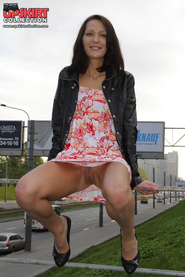 Real Amateur Public Candid Upskirt Picture Sex Gallery Hot Chick S Outdoor Upskirt