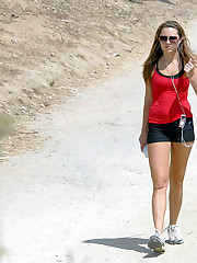 Amanda Bynes in tight shorts teen upskirt