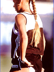 Upskirt view of Anna Kournikova upskirt shot