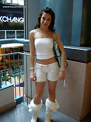 Cameltoe upskirt gallery upskirt no panties