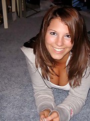 Licentious bimbo gets talked into showing tits upskirt pic