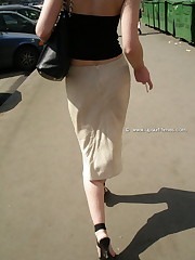 This girl in a white skirt will be much surprised when finding her pics on the Web upskirt picture
