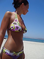 A girl removing her micro bikini at the Peka Peka celebrity upskirt