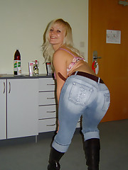 Jeans Girls pics gallery upskirt picture