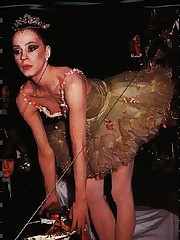 Downblouse Shots upskirt pictures upskirt pic