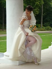 Pictures of Sexy Bride Exposed upskirt picture