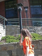 Amature up skirt - close pics of what is up her skirt upskirt pic