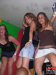 Hot amateur bimbos and their mini upskirts candid upskirt