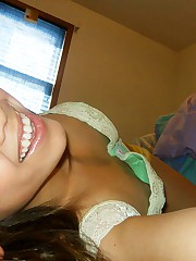New down blouse pics for your fun celebrity upskirt