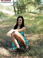 Upskirt adult scenes on hunters cam upskirt no panties