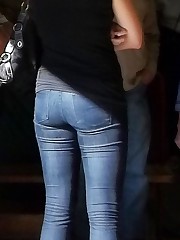 Softcore girl on tight jeans gallery upskirt picture