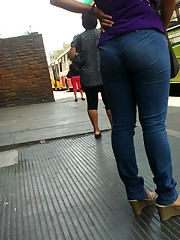 Sexy girls in jeans show nude skin teen upskirt