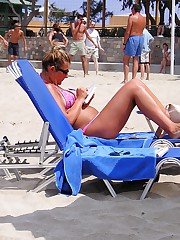 Exotic bikini shots from voyeur cam upskirt pic