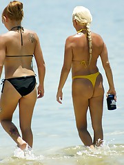 Naughty girls in bikinis on spy cam upskirt picture
