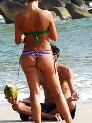 Tiny bikini thong camel toe view upskirt shot