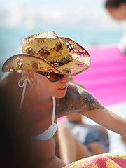 Voyeur man catches sexy bikini dolls teen upskirt