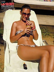 Heavy titted fem in hot sexy bikini teen upskirt