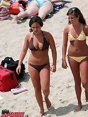 British girls in bikinis on weekend upskirt no panties