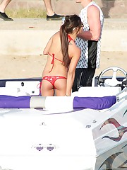 Bubble butt shiny bikini on cam upskirt pussy