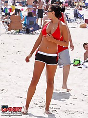 Hot group of bikini panty chicks upskirt picture