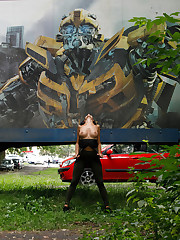 Nadia Serbinenko took me to one of her workout spots. This woman is filled with energy. Her boyfriends better stay fit if they want to keep up. More nudi-tea with Nadia in a future update. upskirt no panties