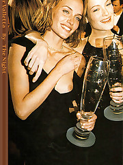 Stunning Amber Valletta pics