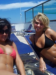 Bikini bitch flashing on the Daytona