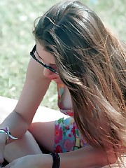 Downblouse Shots upskirt pictures