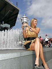 celebrity no panty upskirt picture gallery