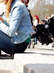 Tight spandex jeans girl flashes nub